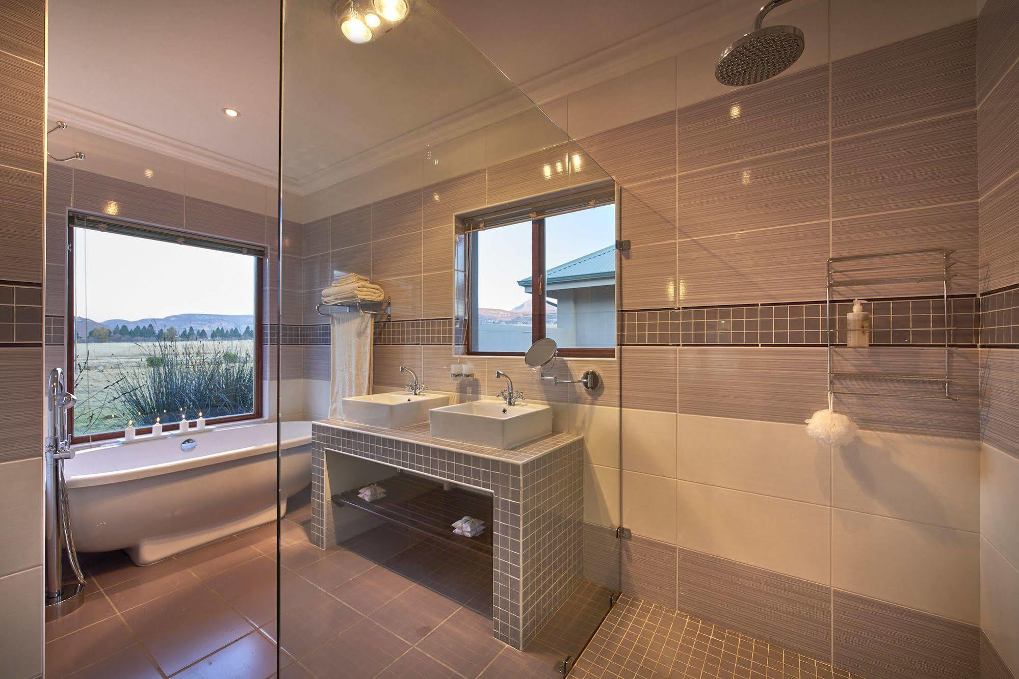 Apartamento Dynasty Red Mountain Ranch Clarens Exterior foto