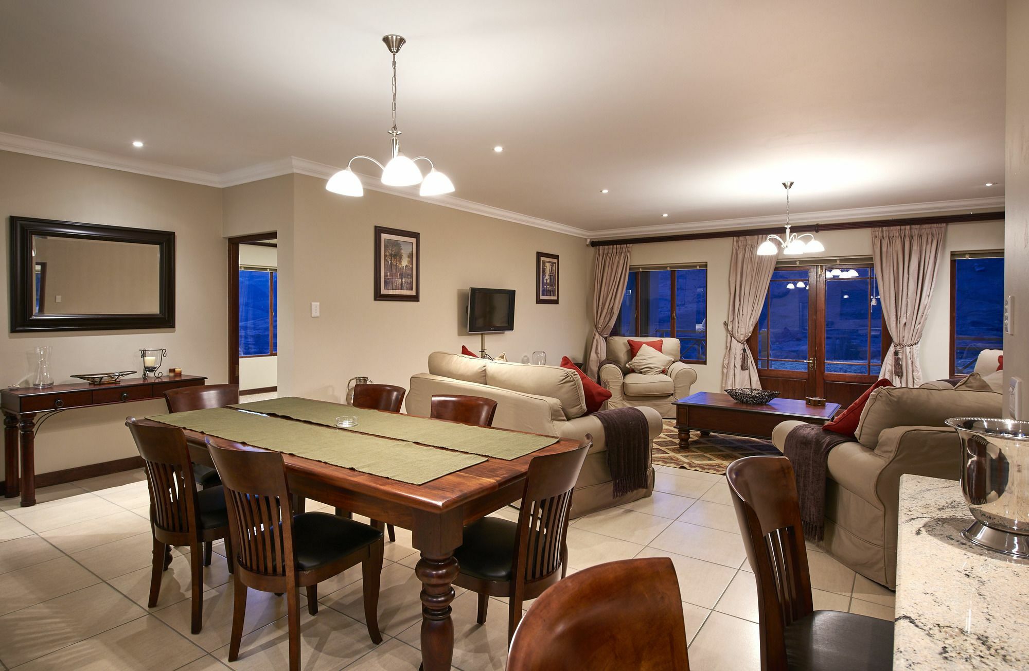 Apartamento Dynasty Red Mountain Ranch Clarens Exterior foto